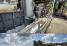 ปทุมธานี นายกบ้านใหม่ฉุนสั่งจับคนลักลอบลักเปิดประตูน้ำและขโมยกระสอบทรายดำเนินคดีถึงที่สุด